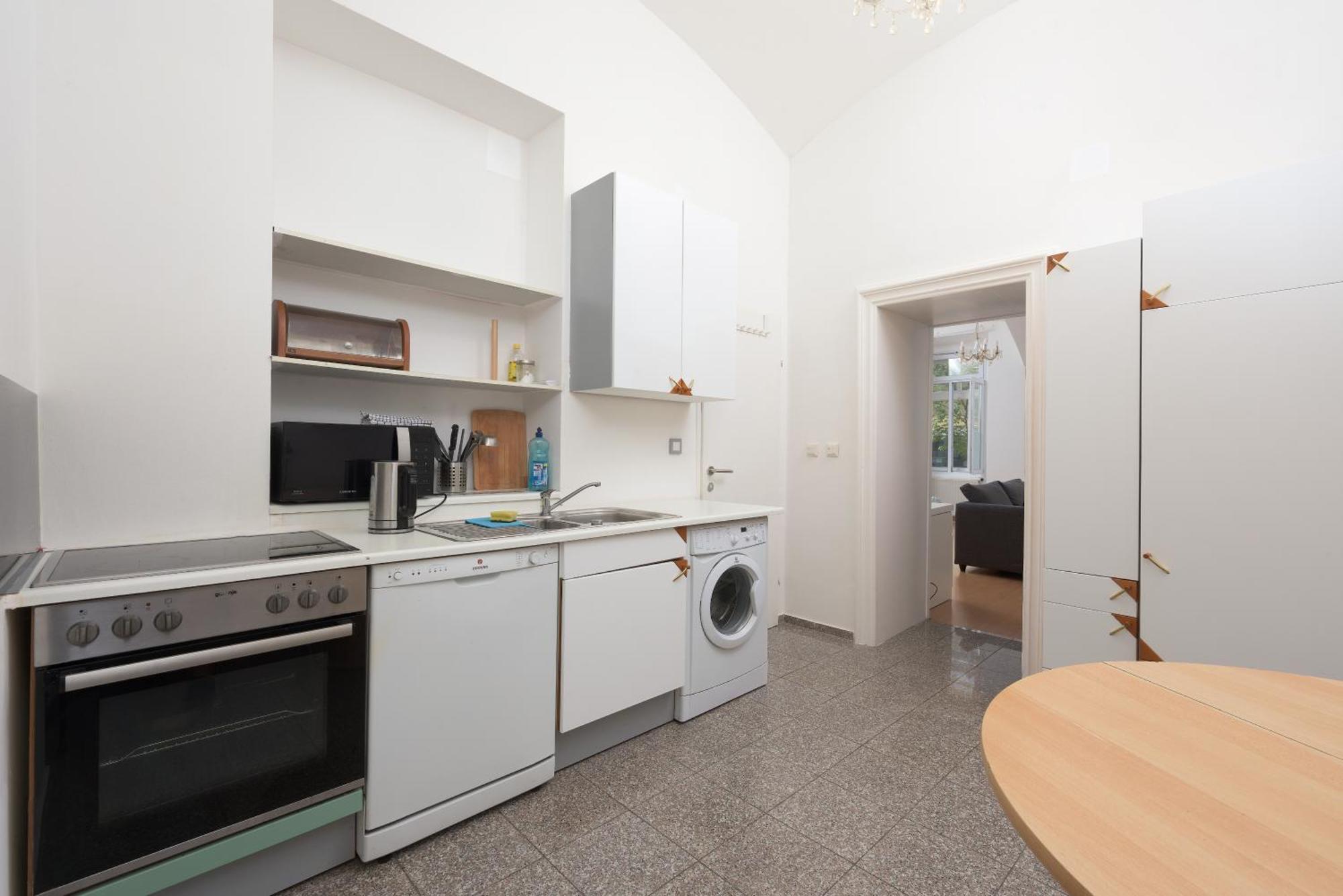 Apartment Cozy 1bd In Historic Building Wien