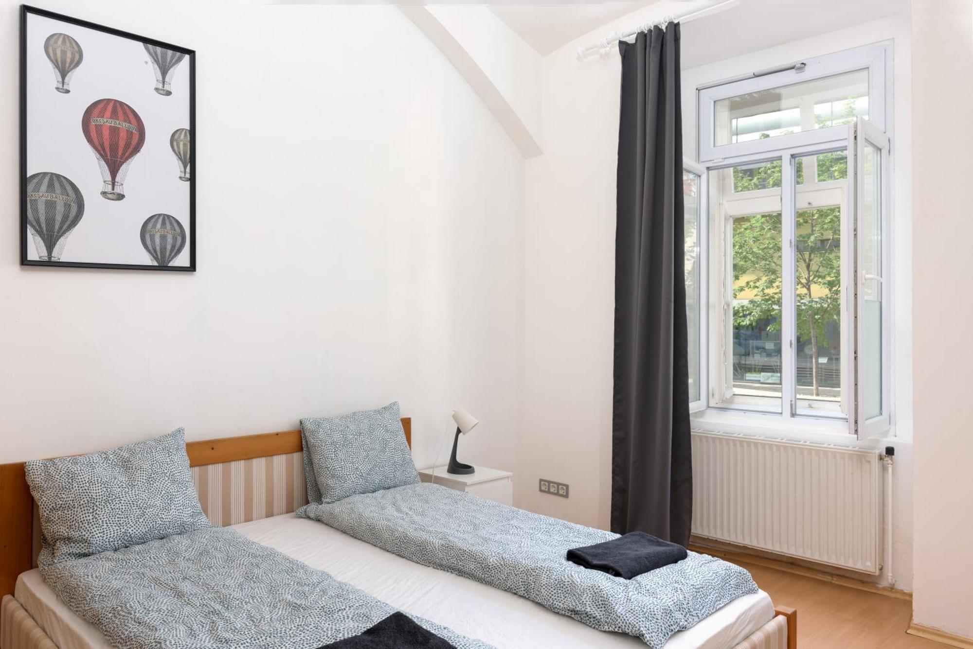 Cozy 1bd In Historic Building Apartment *