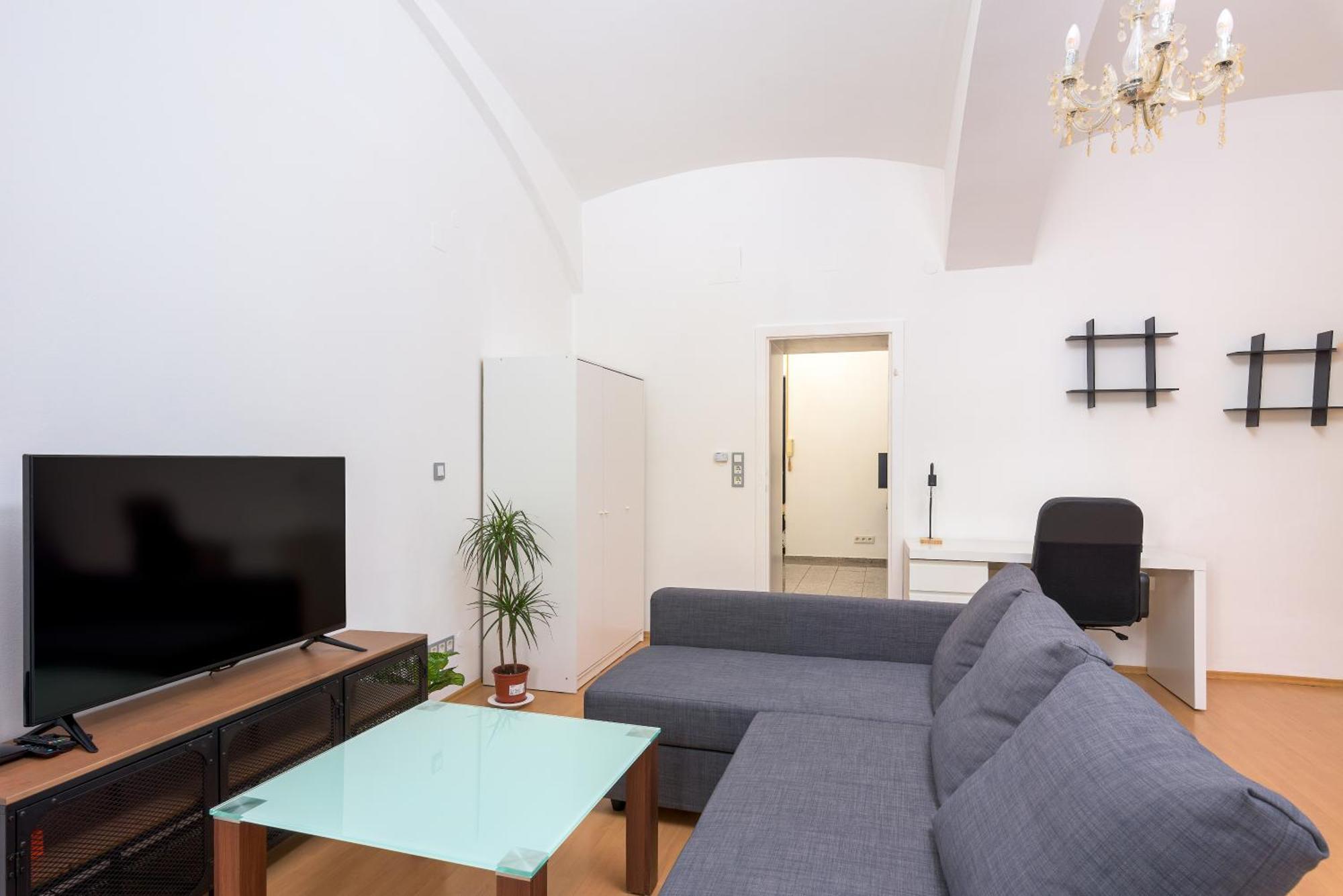 Cozy 1bd In Historic Building *