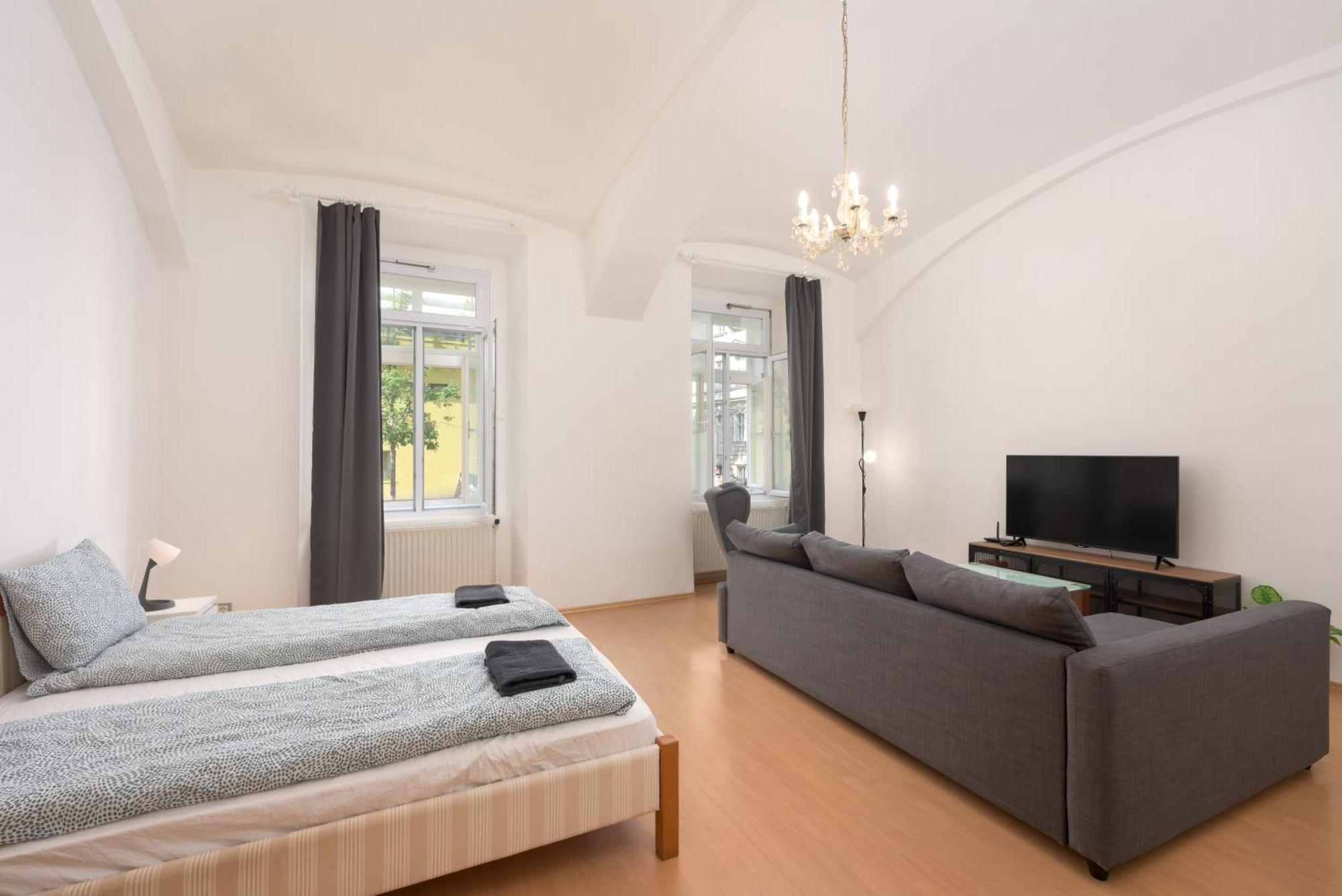 Cozy 1bd In Historic Building *